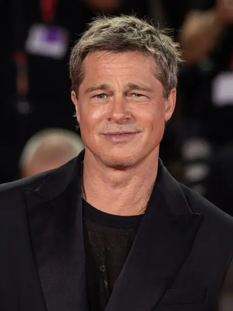 Brad Pitt — batalla de aura de Actores