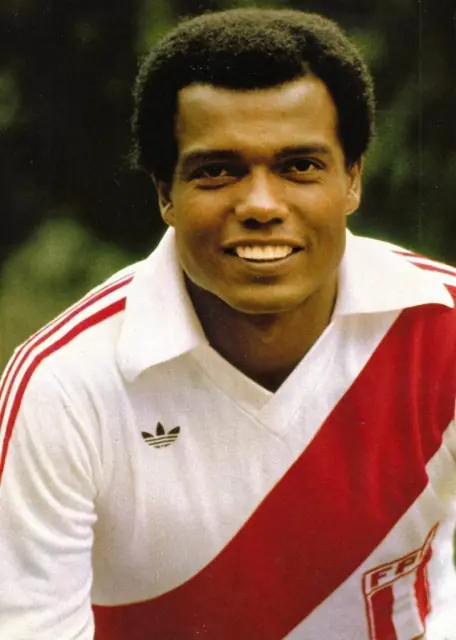 Teófilo Cubillas — batalla de aura de Perú