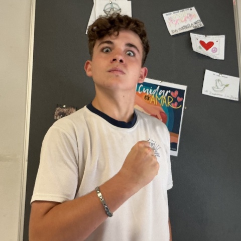 Kaki — batalla de aura de Clase